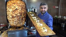 24 ayar altın kaplamalı tavuk döner