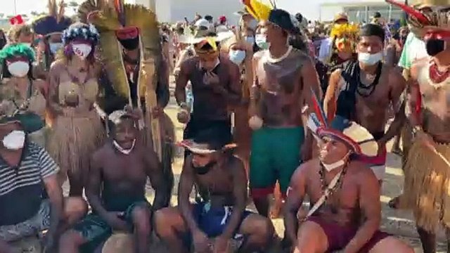 Индейцы протестуют против политики Болсонару