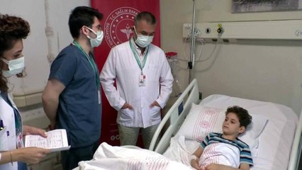 Küçükçekmece'de balkondan düşen küçük Ahmed: "Lamba patladı ama o yüzden atlamadım"