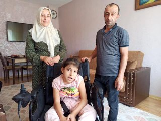 Küçük Evin'nin akülü sandalye sevinci