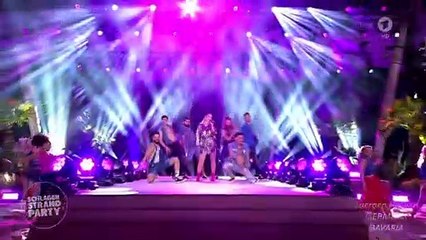 LaFee - Ich will mit jemandem tanzen - | Die große Schlagerstrandparty zum Geburtstag