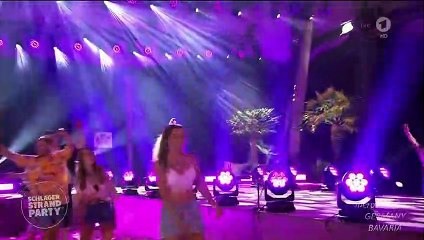 Andrea Berg - Hit-Medley & FINALE - | Die große Schlagerstrandparty zum Geburtstag
