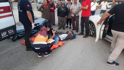 OTOMOBİLİN ÇARPTIĞI MOTOSİKLETİN SÜRÜCÜSÜ YARALANDI