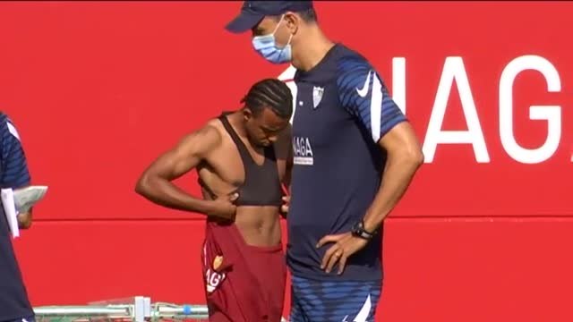 Koundé entrena con el Sevilla a la espera de conocer su futuro