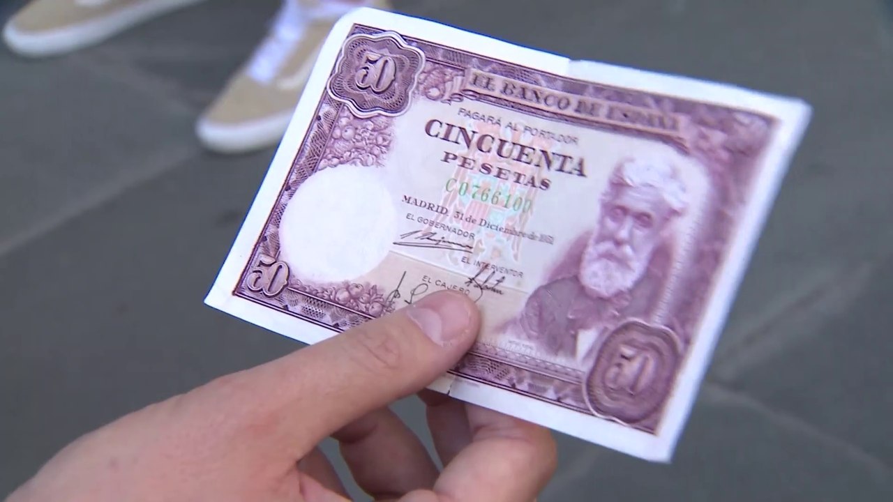 El plazo para cambiar pesetas por euros acaba con un 3,2% sin canjear