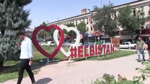 KAHRAMANMARAŞ - Elbistan'da birinci doz aşısını yaptırana altın ve bisiklet hediyesi