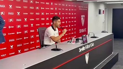 Presentación de Gonzalo Montiel con el Sevilla FC