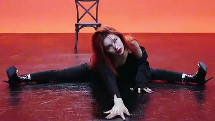 Yeji (Artist of the year) - River performance