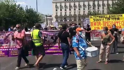 Πορεία διαμαρτυρίας υγειονομικών προς το Μέγαρο Μαξίμου