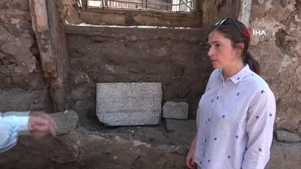 700 yıllık hamamın restorasyonunda bulunan 'Kitabe' tarihe ışık tutacak