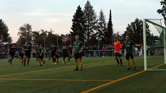 Der Ausgleich für Göttingen 05 im Bezirkspokal in Geismar durch Christos Zlatoudis