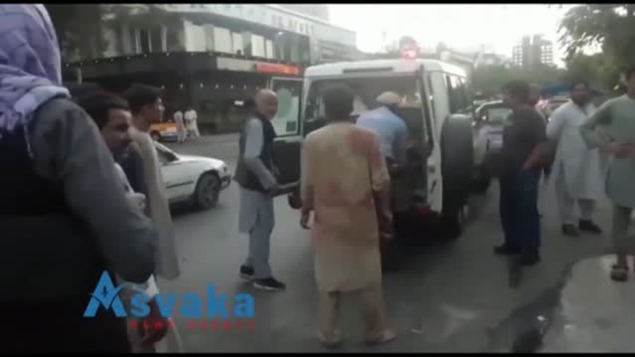 Al menos 11 muertos en un ataque suicida en las inmediaciones del aeropuerto de Kabul