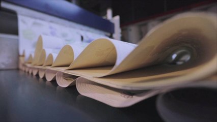 How to Apply and Remove Peel-and-Stick Wallpaper in Your Home