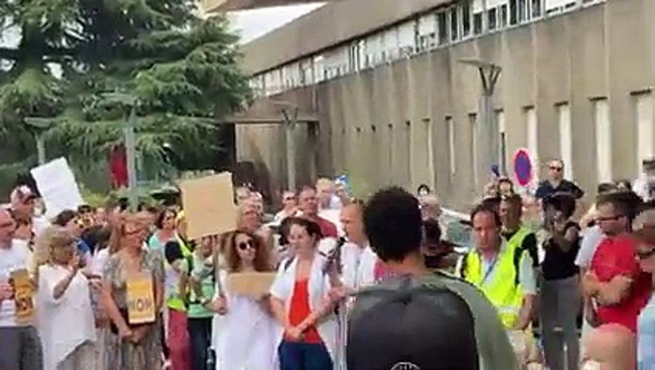 Coronavirus - Tarbes - Un chirurgien compare publiquement la vaccination à un "génocide" provoquant colère et indignation chez de nombreux professionnels de santé