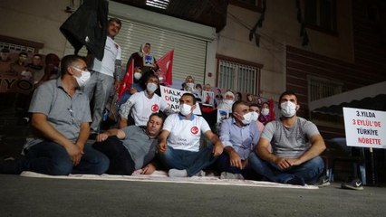 Park halindeki yolcu otobüsünün freni boşaldı, önüne ne kattıysa götürdü