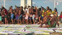 Brésil : les indigènes manifestent pour garder la propriété de leurs terres