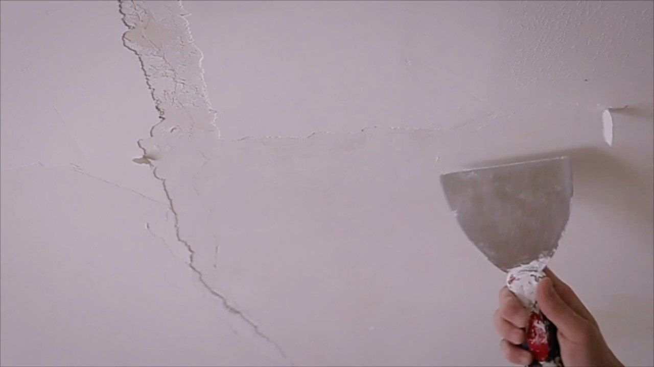 Here's How to Remove Those Popcorn Ceilings You...