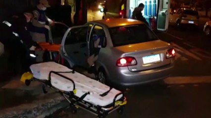 Acidente de trânsito é registrado no Bairro Guarujá; um dos envolvidos teria deixado o local sem prestar socorro à vítima