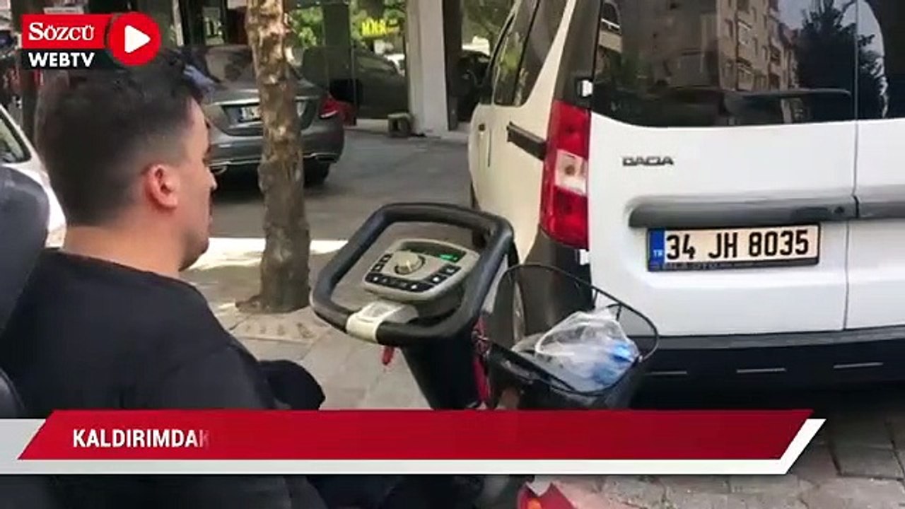 Kaldırımdaki araç bir kez daha engel oldu: Artık yeter