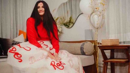 Rhea Kapoor के रिसेप्शन की इस फोटो को देख यूजर्स बोले राधे मां | FilmiBeat