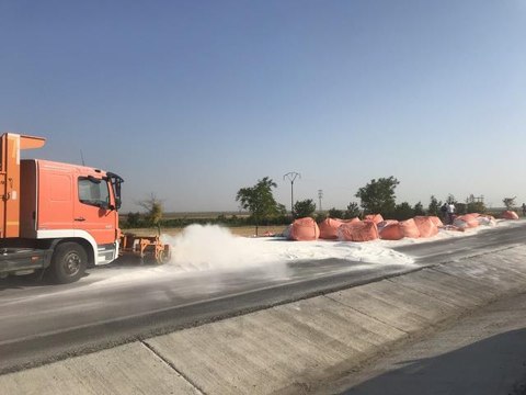 Tır ile kamyonetin çarpışması sonucu 6 kişi öldü, 2 kişi yaralandı (2)