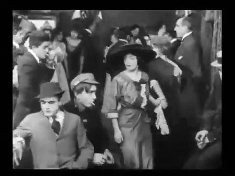 The Musketeers of Pig Alley (Los mosqueteros de Pig Alley) [1912]_arc