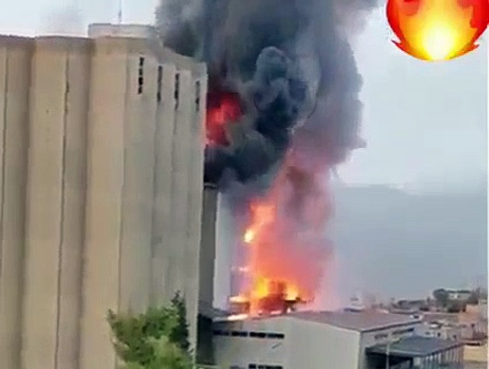 حريق مهول في مجمع السميد باتنة  incendie a Batna