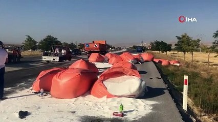 Konya'da tır ile hafif ticari araç çarpıştı: 6 ölü, 2 yaralı