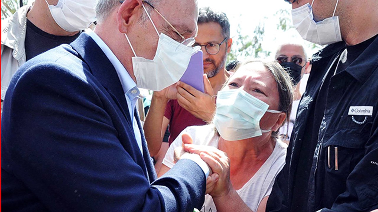 Kılıçdaroğlu çiçekler ve gözyaşları ile karşılandı: Başkanım bizi bırakmayın, sizden başka kimse düşünmez bizi"