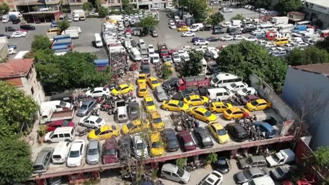 Yediemin otoparkları taksilerle doldu