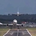 Un avion de ligne qui décolle 10 secondes avant que l'avion qui atterrit derrière lui ne touche le sol