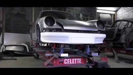 Porsche 911 restoration by Historika 911 on Celette bench