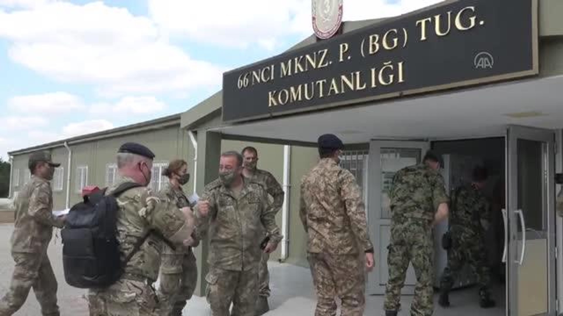 Türkiye'de görev yapan yabancı askeri ataşeler, 66'ncı Mekanize Piyade  Tugay Komutanlığını ziyaret etti - Dailymotion Video