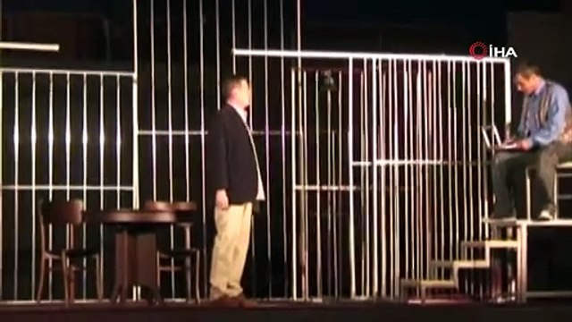 Tiyatrocu Ferhan Şensoy hayatını kaybetti