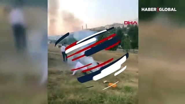 Havai fişekler davetlilerin arasında patlayınca düğün karıştı