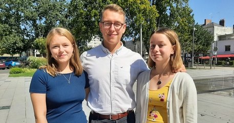 Après avoir perdu leurs parents, ces trois orphelins se démènent pour sortir de la pauvreté