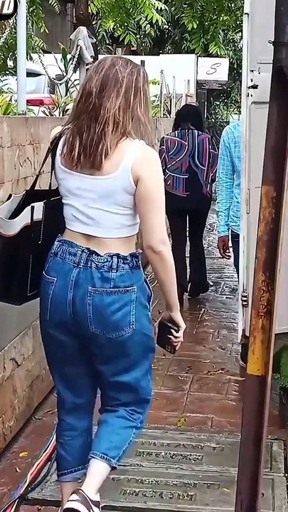 Kangana Ranaut snapped in Bandra,Arjun kapoor,Khushi Kapoor,Agastya Nanda spotted|Varinder Chawla