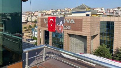 Atatürk'ün fotoğrafını ters asan belediye, gelen eleştiriler üzerinden hatasından döndü