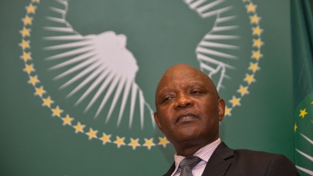 Africa COVID chief: Vaccination rollout 'extremely disappointing' | Talk to Al Jazeera