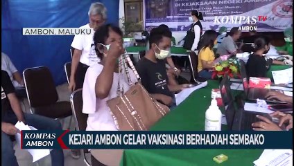 Kejari Ambon Gelar Vaksinasi Berhadiah Sembako