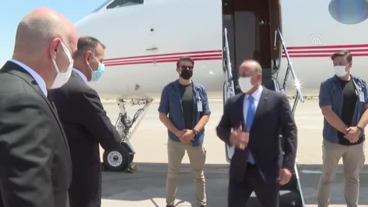 Dışişleri Bakanı Çavuşoğlu "Bağdat İş Birliği ve Ortaklık Konferansı"na katılmak üzere Irak'ta