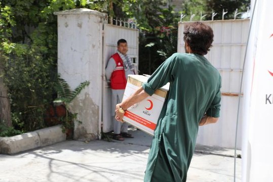 Türk Kızılaydan Afganistan'daki mağdur ailelere yardım
