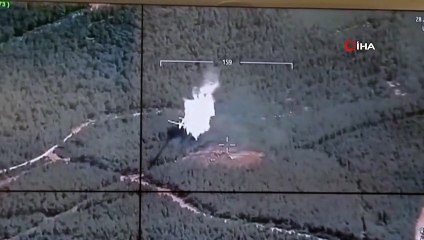 Foça'daki orman yangınına havadan müdahale İHA kamerasında