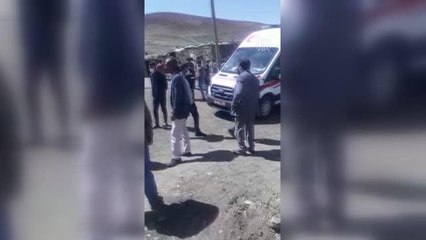 Son dakika haberleri! Kırsalda bulduğu cisim elinde patlayan kişi öldü, eşi ve iki çocuğu yaralandı