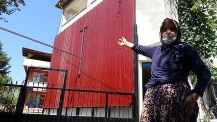 Piknikten dönen yaşlı kadın, evini görünce gözlerine inanamadı! Penceresinin önünü panelle kapattılar