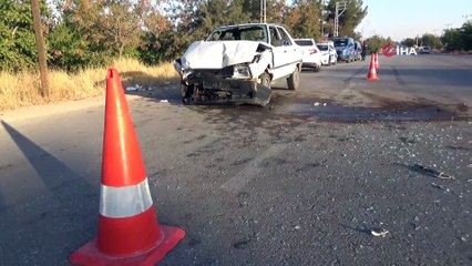 Benzinliğe dönen araca arkadan gelen araç çarptı: 5 yaralı