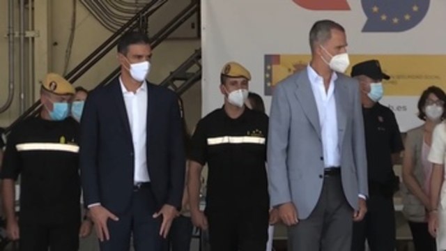 El rey Felipe y Pedro Sánchez agradecen labor de acogida de afganos en España