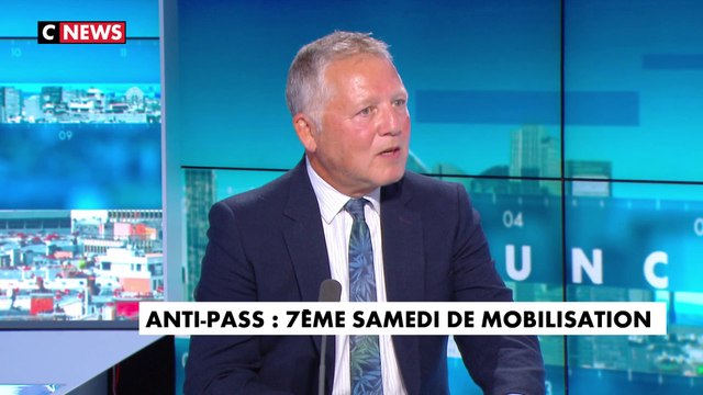 Emmanuel Hirsch : «Il y a des gens qui ne descendent plus dans la rue pour le pass vaccinal»