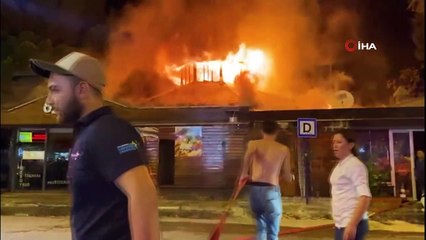 Fethiye’de iki kafe alev alev yandı