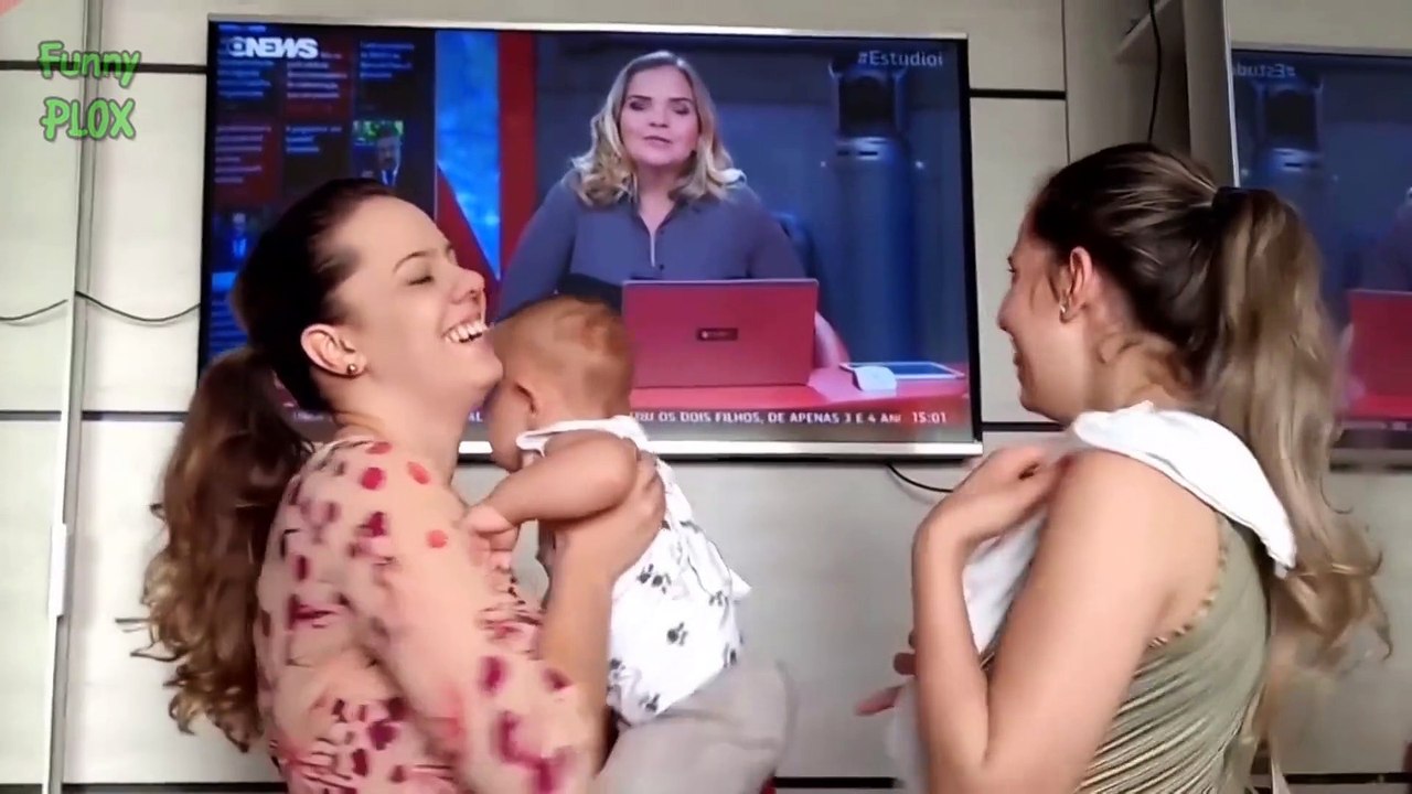 Funny Babies Confused by Twin Parents Compilation 1080 x 1920